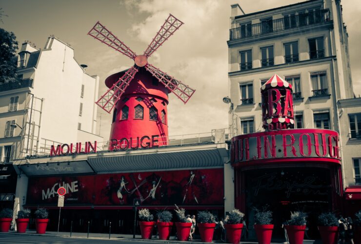 Pourquoi un moulin rouge ?